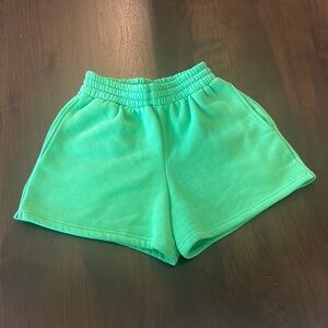 AURELLE green sweatshorts